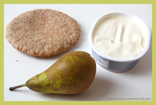 Ingredients for the pear and pita snack.