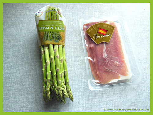 Ingredients for delicious lunch snack, asparagus and ham. 