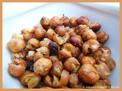 Easy snacks for kids on the go: baked crispy chickpeas.