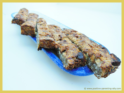 Banana snack cakes for kids as a healthy after school snack. No flour, no sugar. 