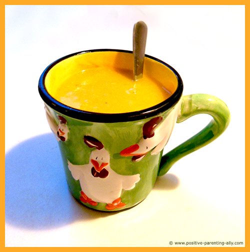 Healthy kids snack for after daycare or school: Delicious and easy pumpkin soup. 