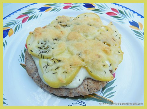 Fun meal snacks for kids: mini potato pizza made on pita bread.