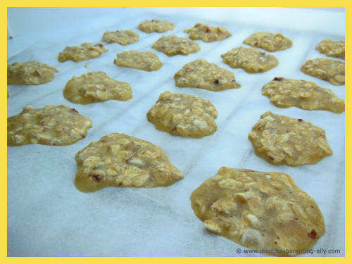 Sugar free and flour free cookies for kids: Banana oats cookies ready to go in the oven.